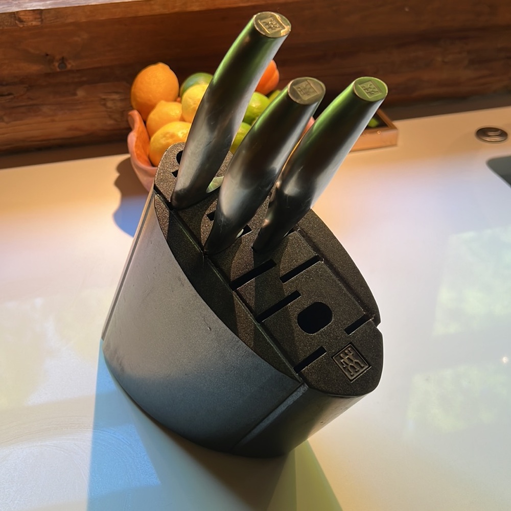 JA Henckles Kitchen Knife Storage Block